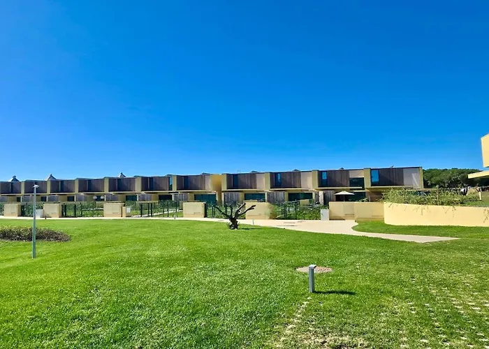 Rimah, Sunny Algarve, Entire 